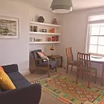 Relax And Enjoy The Sea View Margate