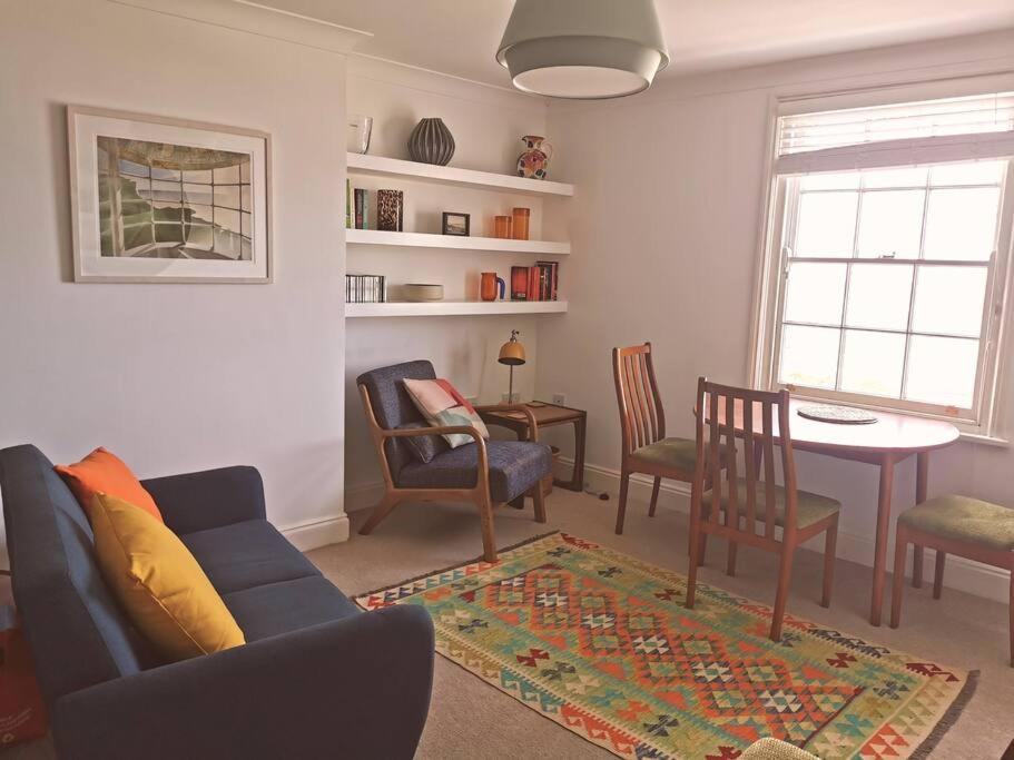 Relax And Enjoy The Sea View Apartment *