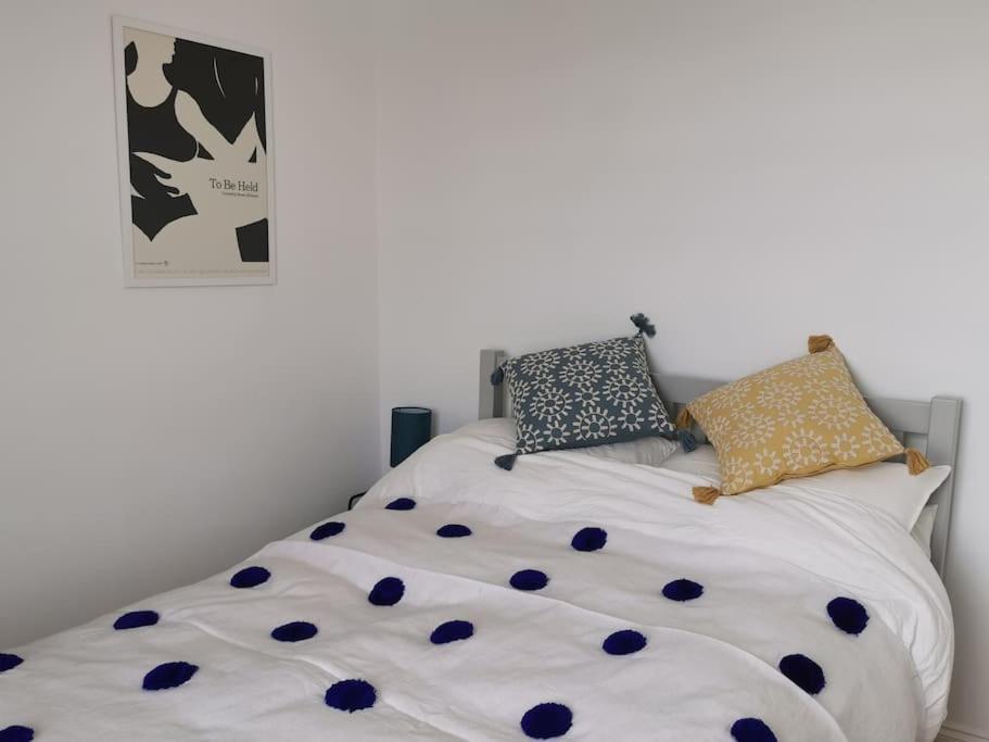 Relax And Enjoy The Sea View Margate
